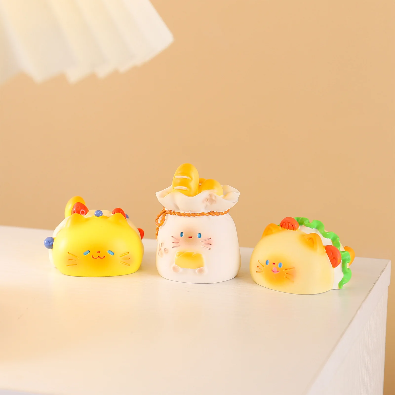 猫フードショップのブラインドボックス。かわいい猫のデザートフ - Resin Art Decoration Items のレビューと価格